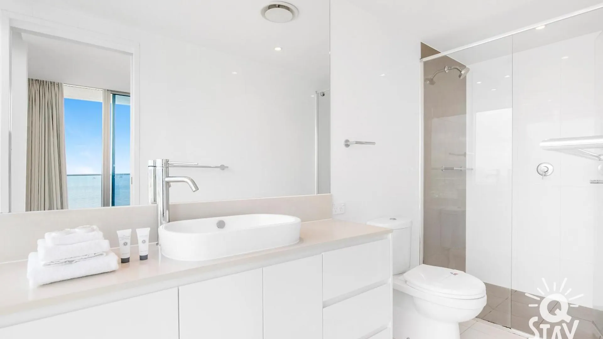 3 Bedroom Ocean Views On Level 29 At The H'residences - Q * Gold Coast
