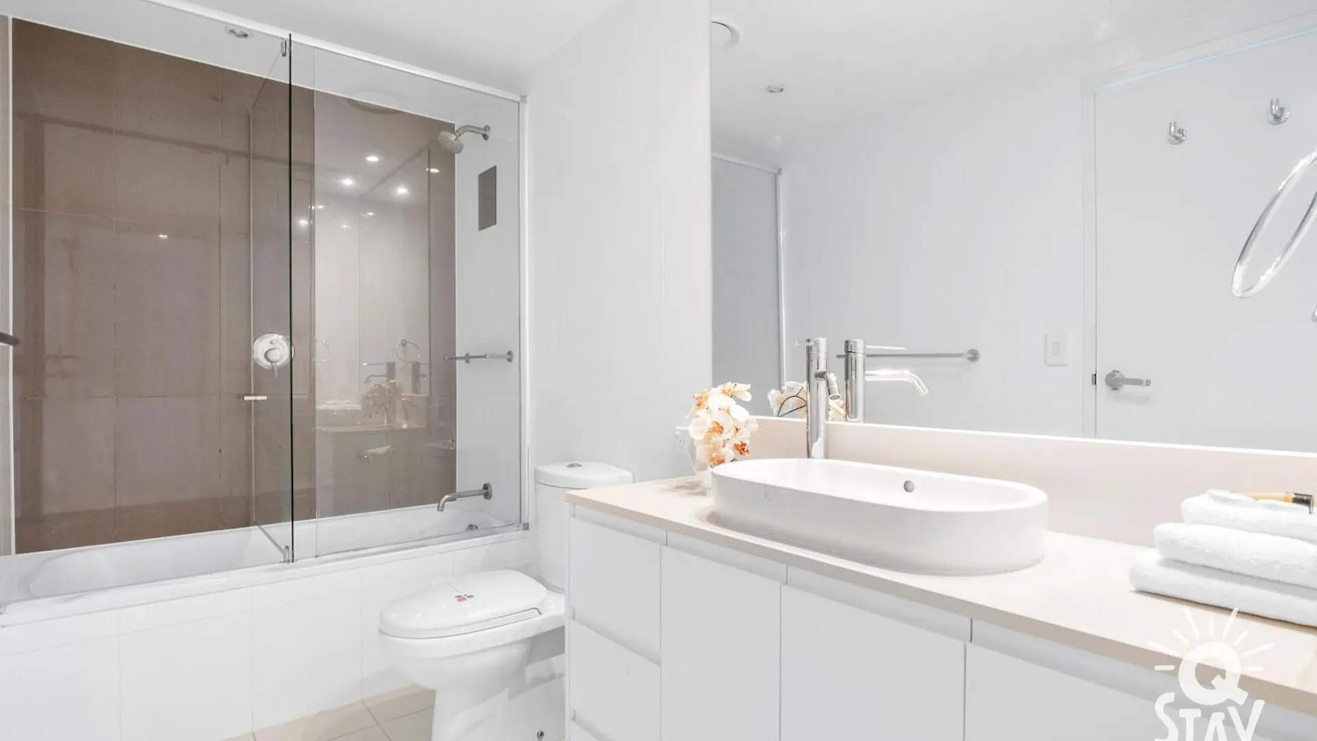 Apartment 3 Bedroom Ocean Views On Level 29 At The H'residences - Q Gold Coast