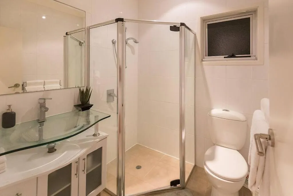 The Palm In Heart Of Surfers Paradise *