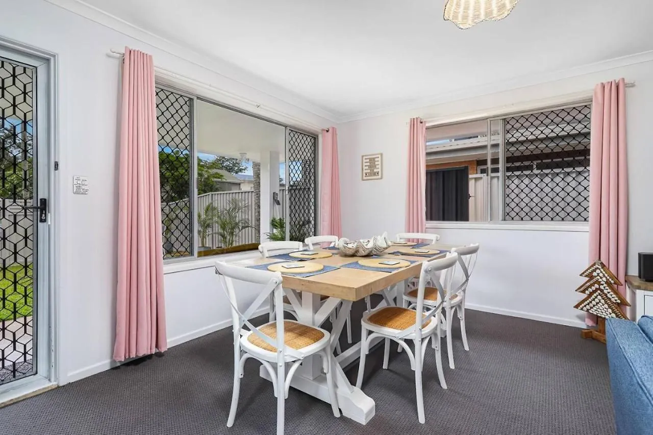 White Casa * Gold Coast