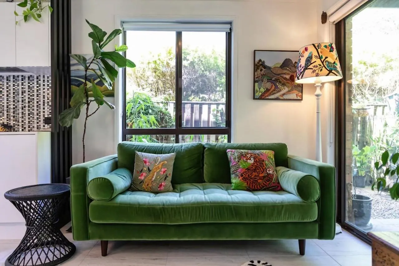 Riverfront Oasis In Elanora *