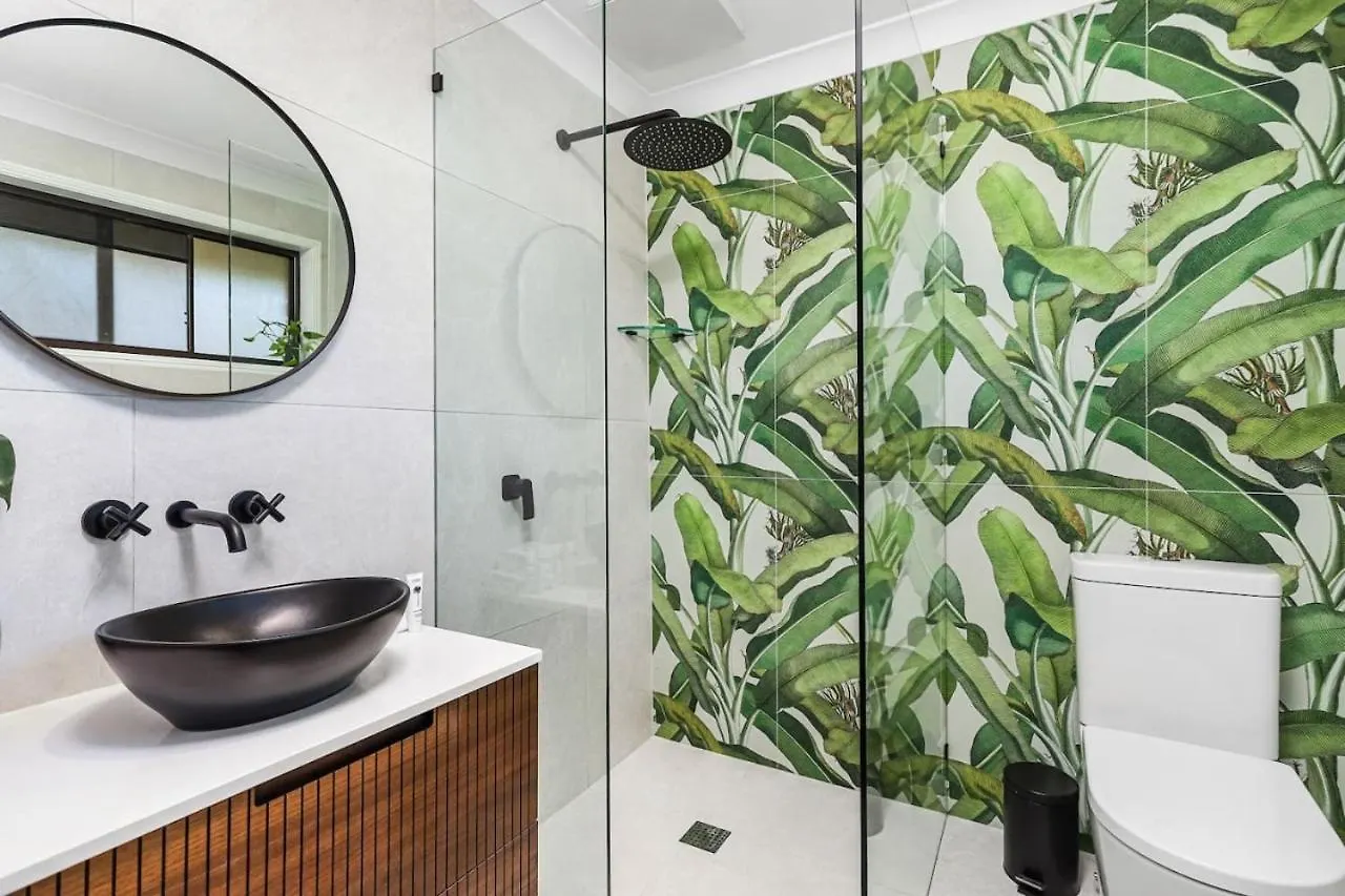 Riverfront Oasis In Elanora
