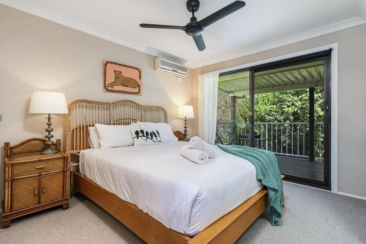 Riverfront Oasis In Elanora
