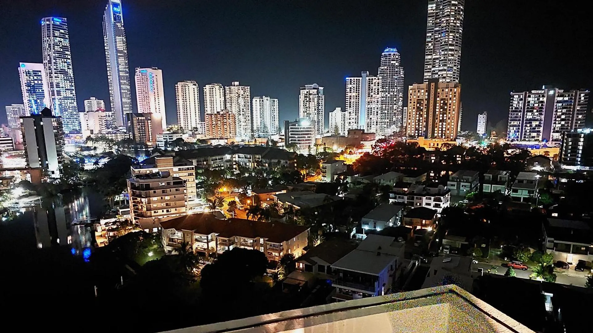 Superior Penthouse In Surfers Paradise On The Διαμέρισμα Χρυσή Ακτή