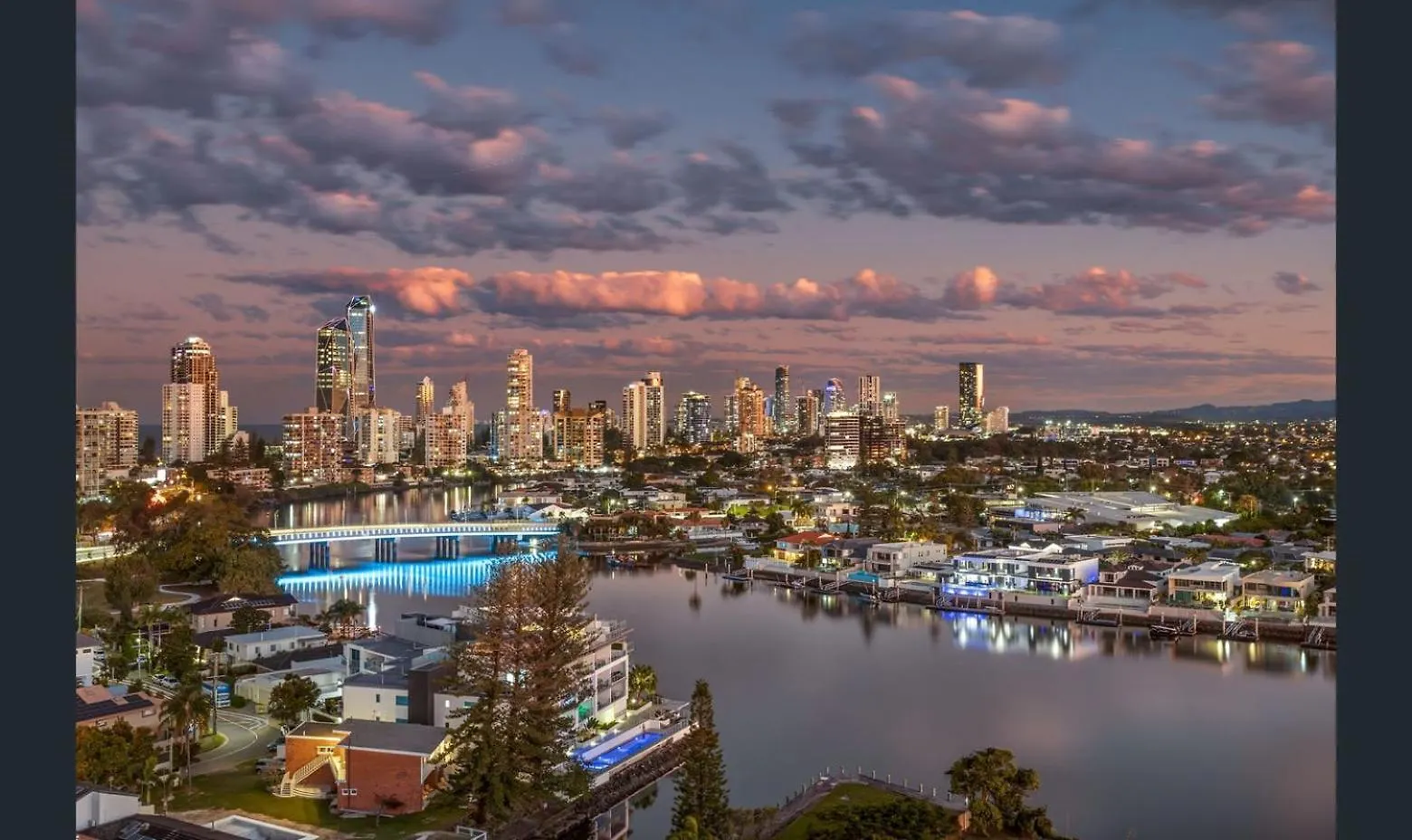 Superior Penthouse In Surfers Paradise On The * Χρυσή Ακτή