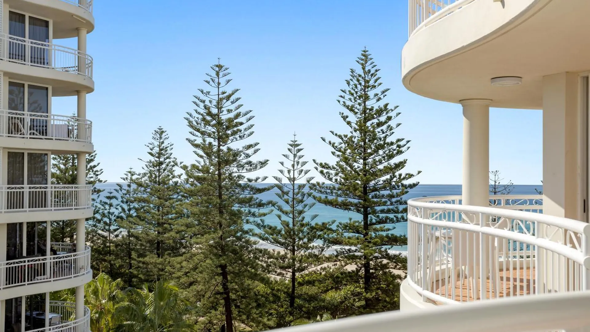 Ultiqa Burleigh Mediterranean Aparthotel