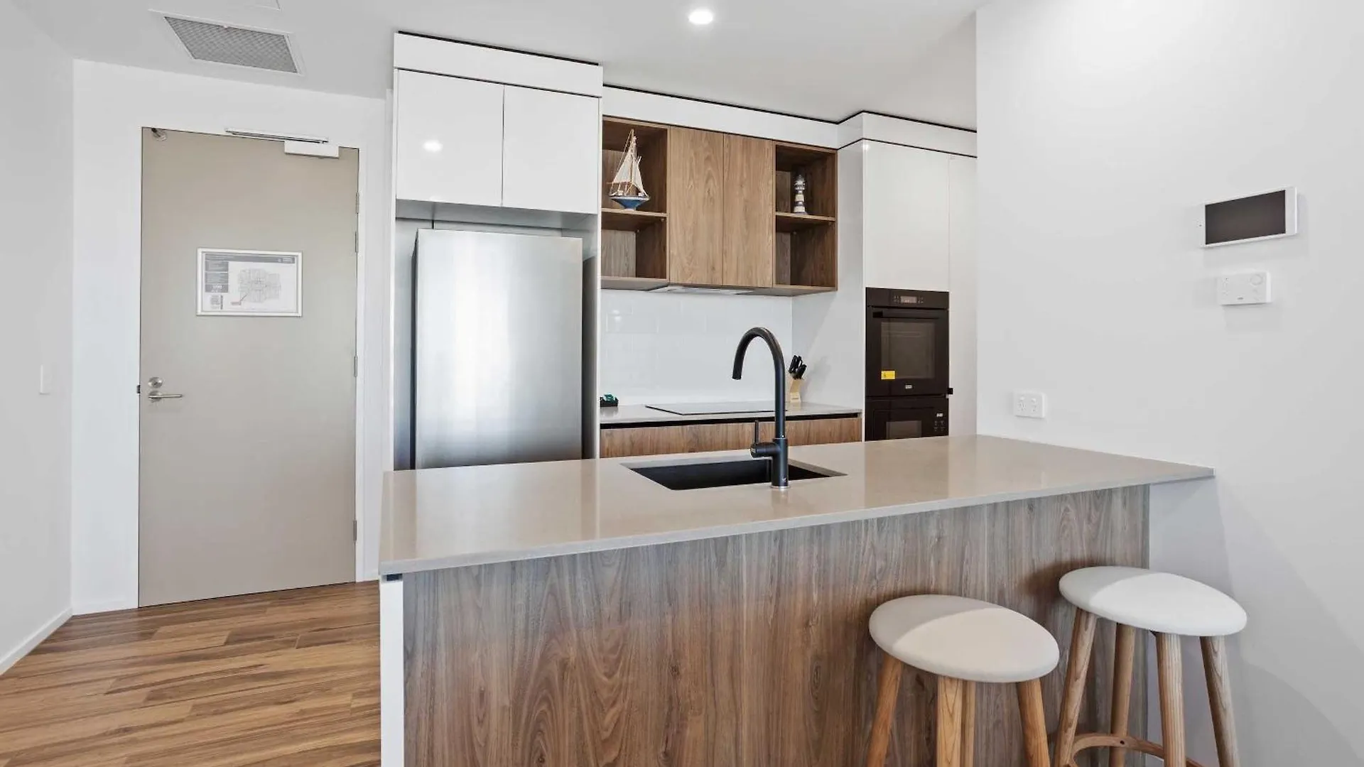 Sandbar Private - Hosted By Burleigh Letting Company * Gold Coast
