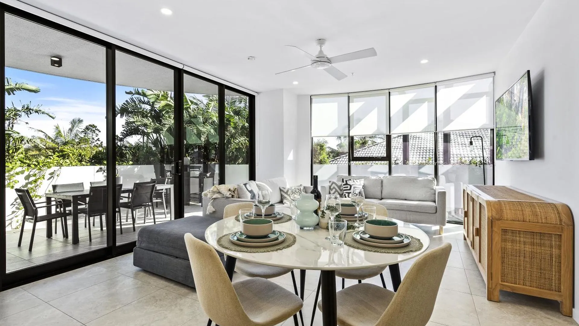 Modern 2-bedroom Private On Floor In Broadbeach * 黄金海岸