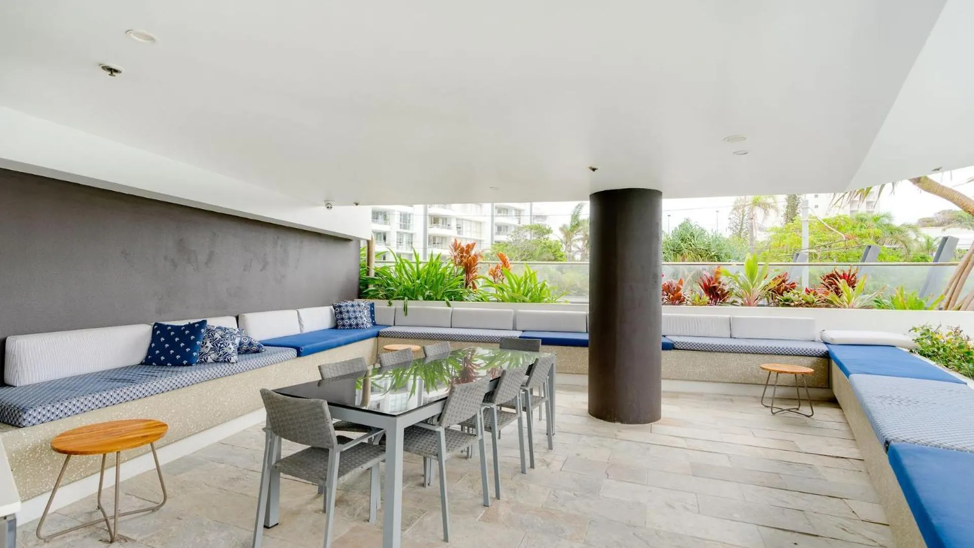 Apartment Rhapsody Stunning Ocean Views - Coasthm *
