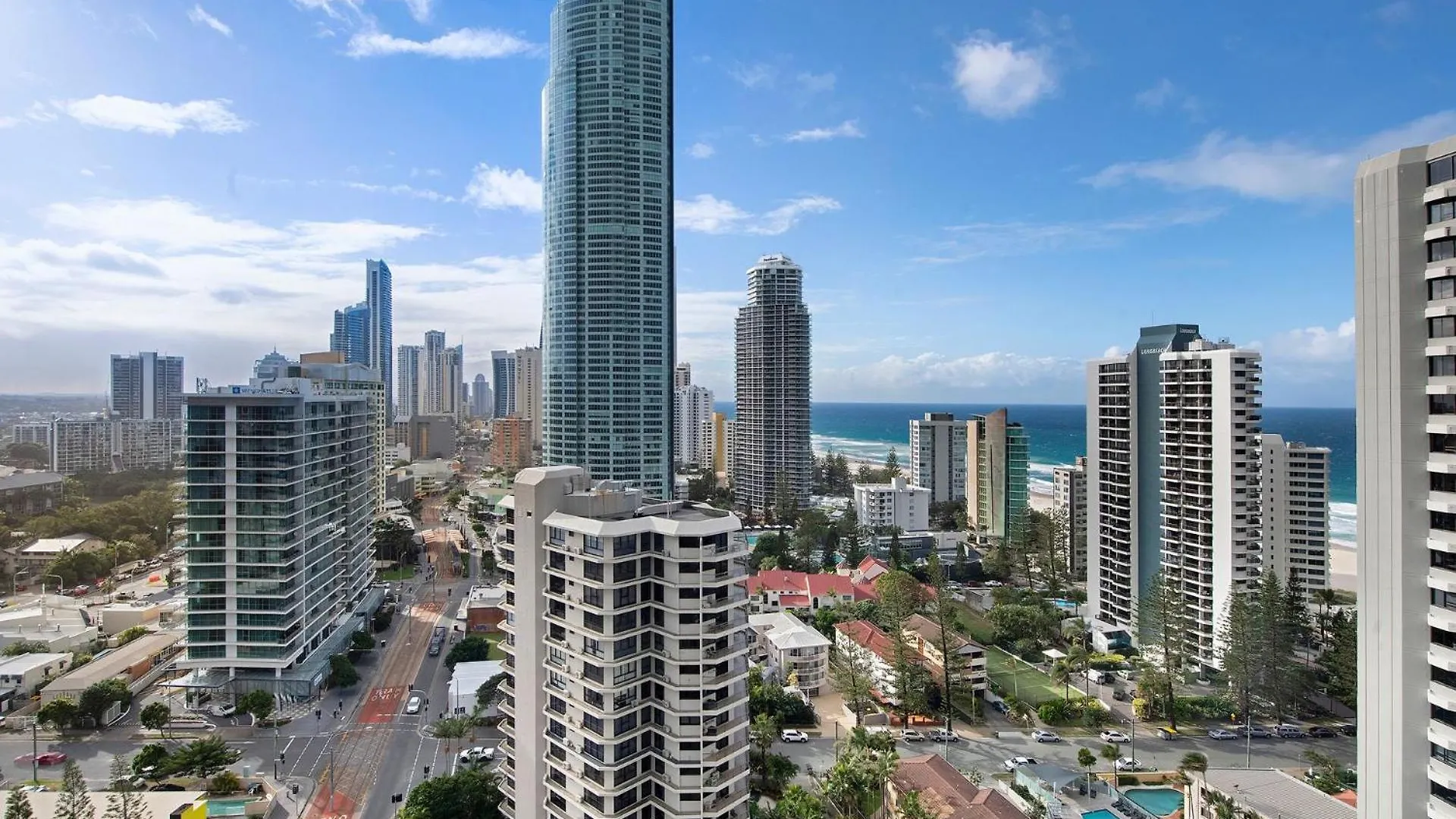 Artique 2 Bedroom Close To The - Coasthm Gold Coast