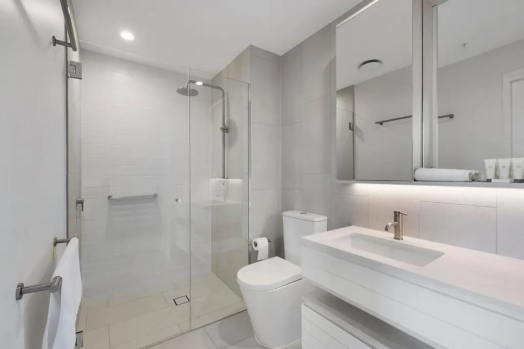 Апартаменты Broadbeach Luxury Seaview 2br *