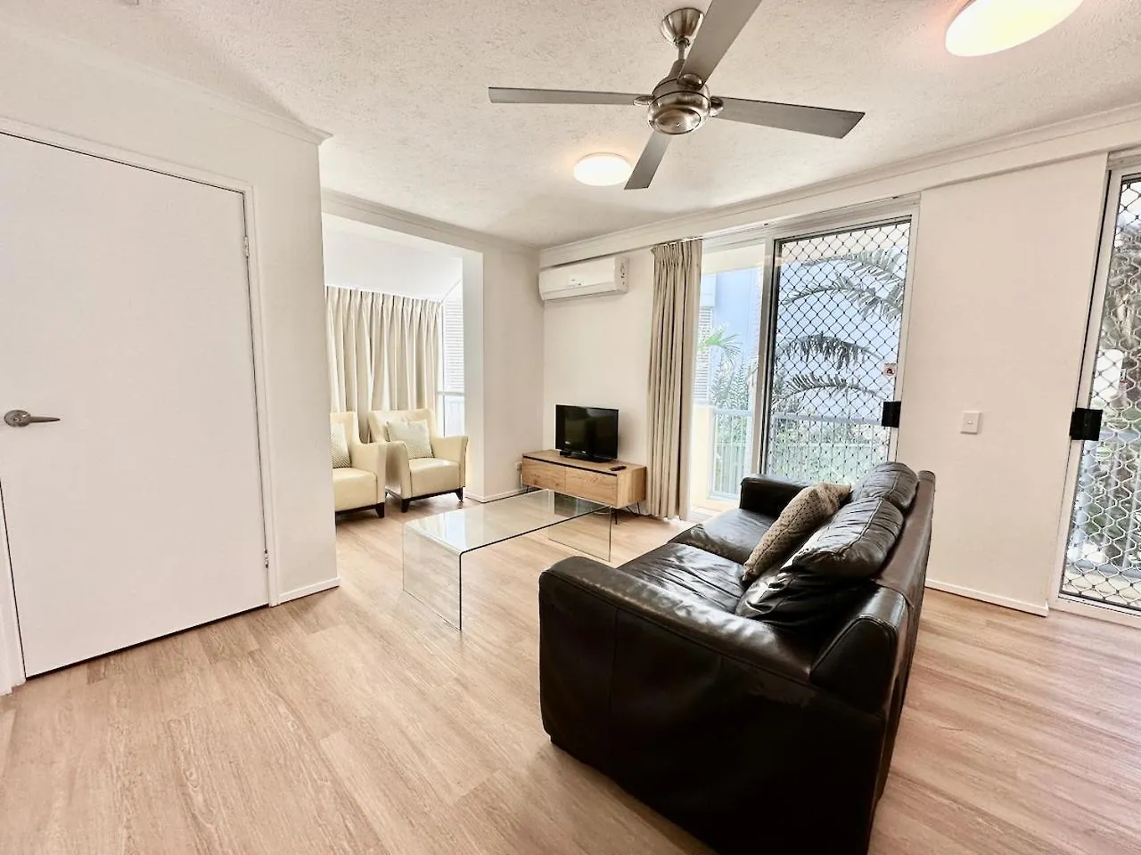 Diamond 16 New Daire Gold Coast