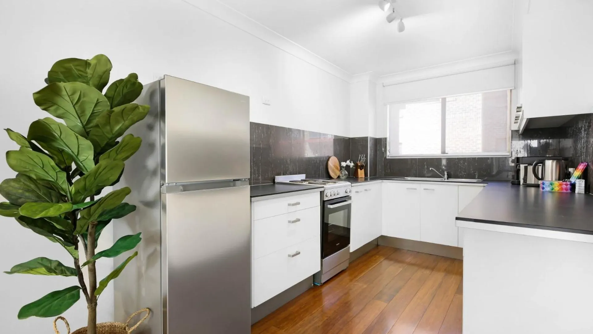 Daire 2-bed With Alfresco Dining, 200m To The *