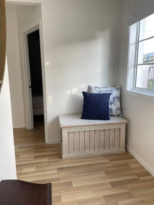 Miami's Family Getaway Sleeps 10, Pool, Patio, Walk To North Burleigh & Shops Apartman *