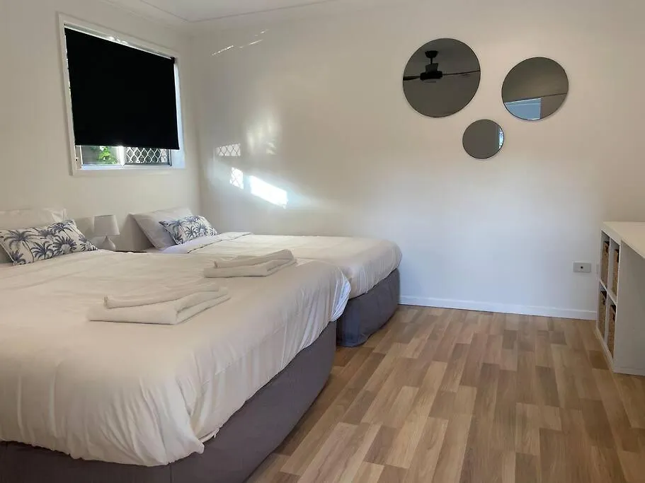 Apartman Miami's Family Getaway Sleeps 10, Pool, Patio, Walk To North Burleigh & Shops Gold Coast