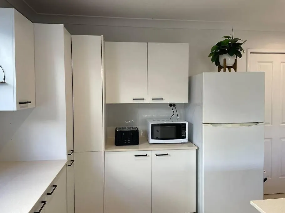 Apartman Miami's Family Getaway Sleeps 10, Pool, Patio, Walk To North Burleigh & Shops Gold Coast