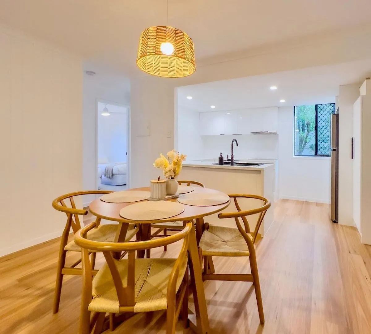 Burleigh Breeze Getaway Gold Coast