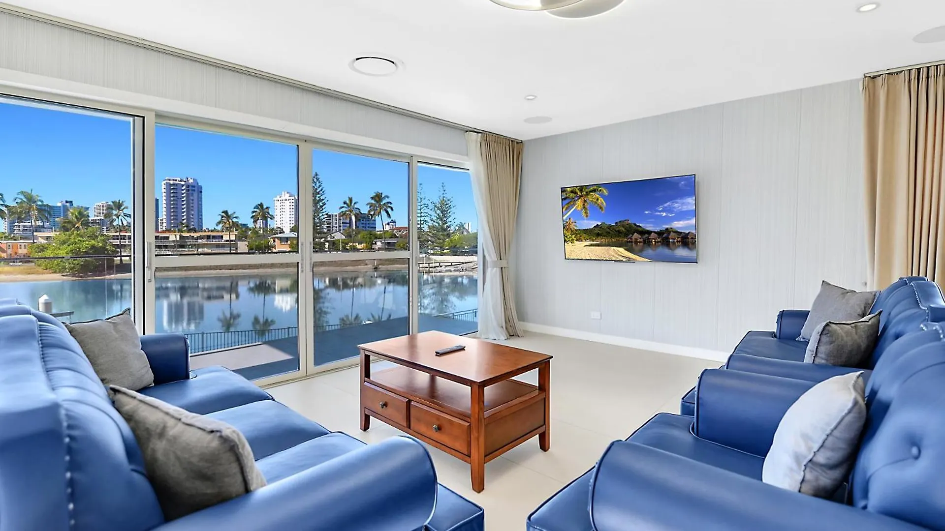 Riverside 4 Bedroom House Unit In Surfers Paradise Gold Coast