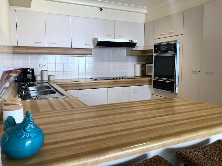 2br Beachfront Family Friendly Surfers Gold Coast