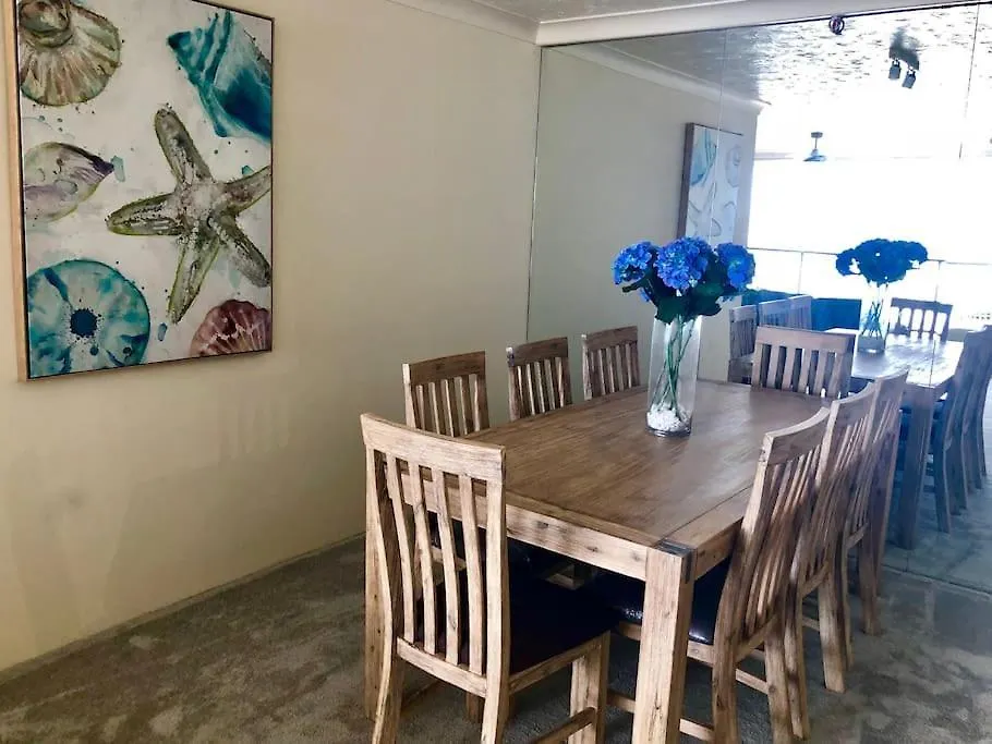 2br Beachfront Family Friendly Surfers * Gold Coast