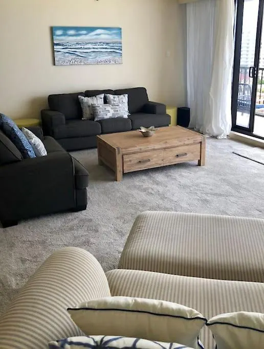 2br Beachfront Family Friendly Surfers *