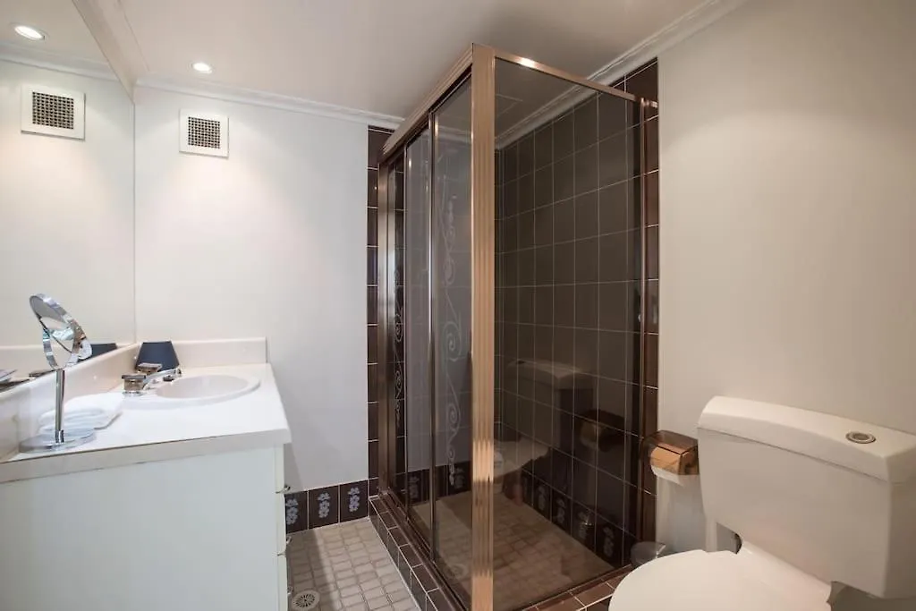 2br Beachfront Family Friendly Surfers * Gold Coast