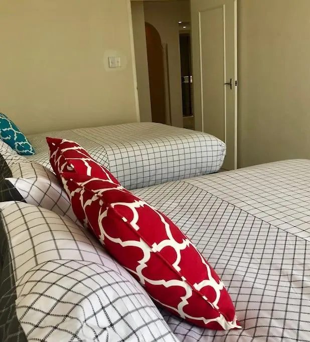 2br Beachfront Family Friendly Surfers *