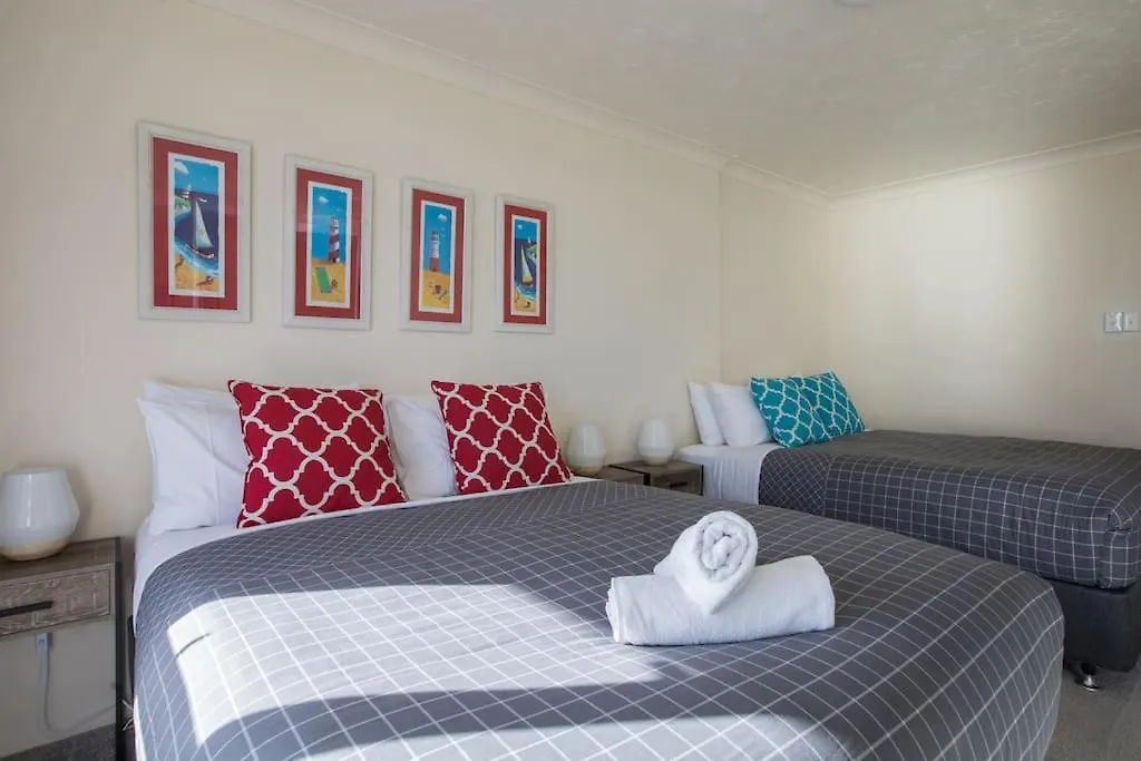 Apartment 2br Beachfront Family Friendly Surfers Gold Coast