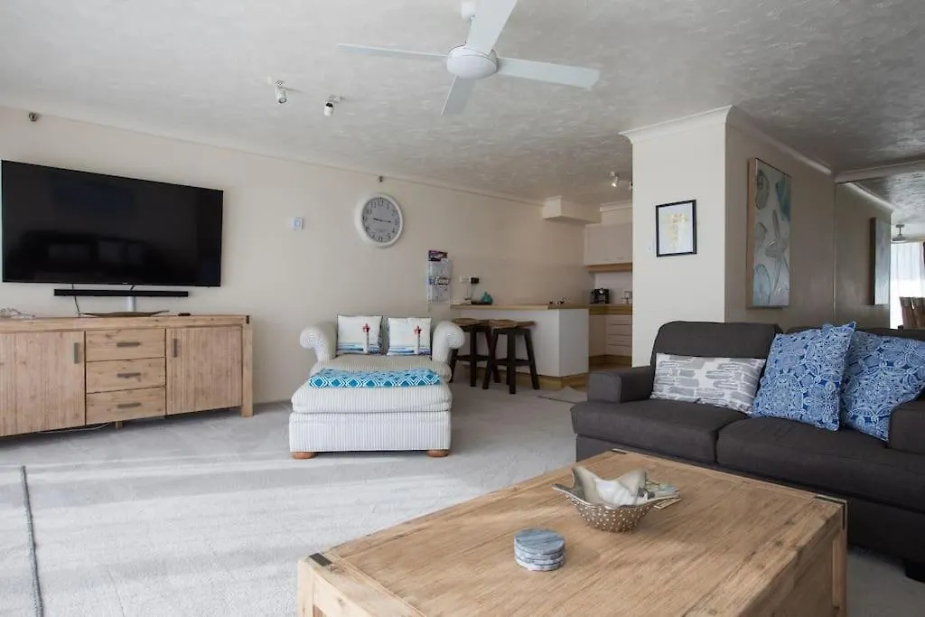Apartment 2br Beachfront Family Friendly Surfers