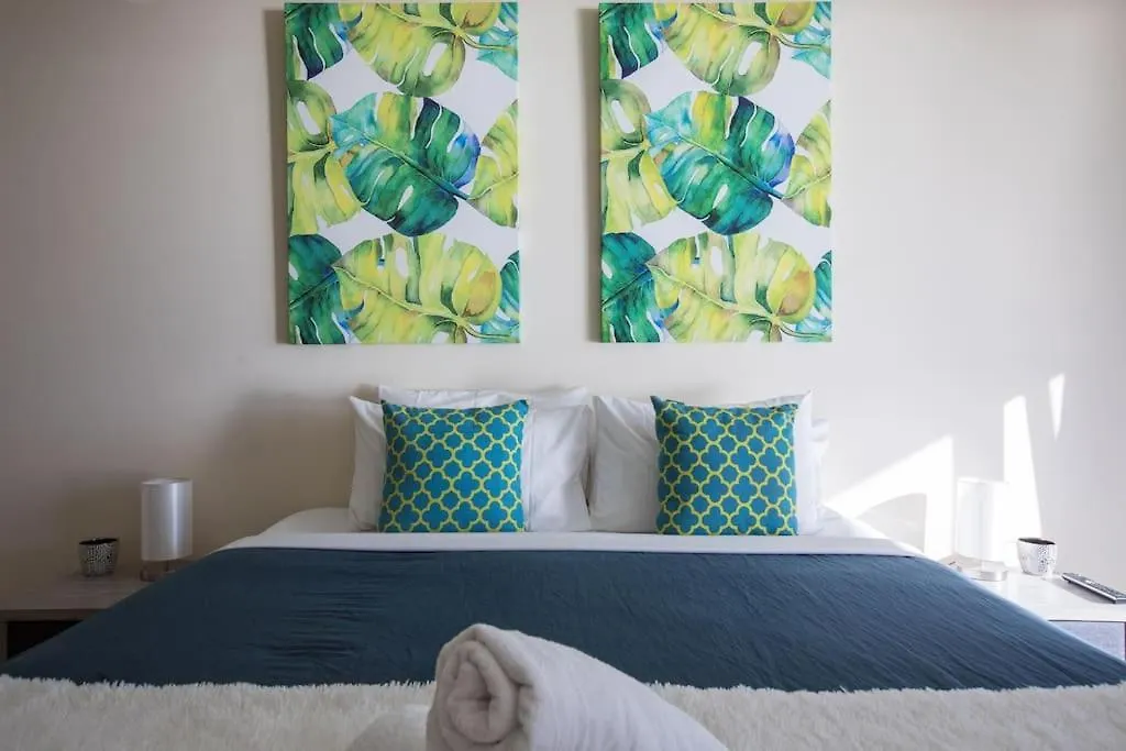 2br Beachfront Family Friendly Surfers * Gold Coast