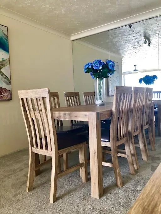 2br Beachfront Family Friendly Surfers