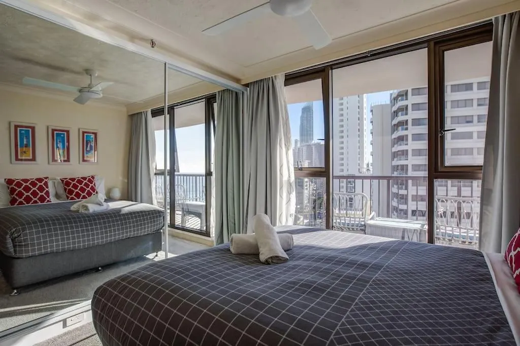 Apartment 2br Beachfront Family Friendly Surfers *