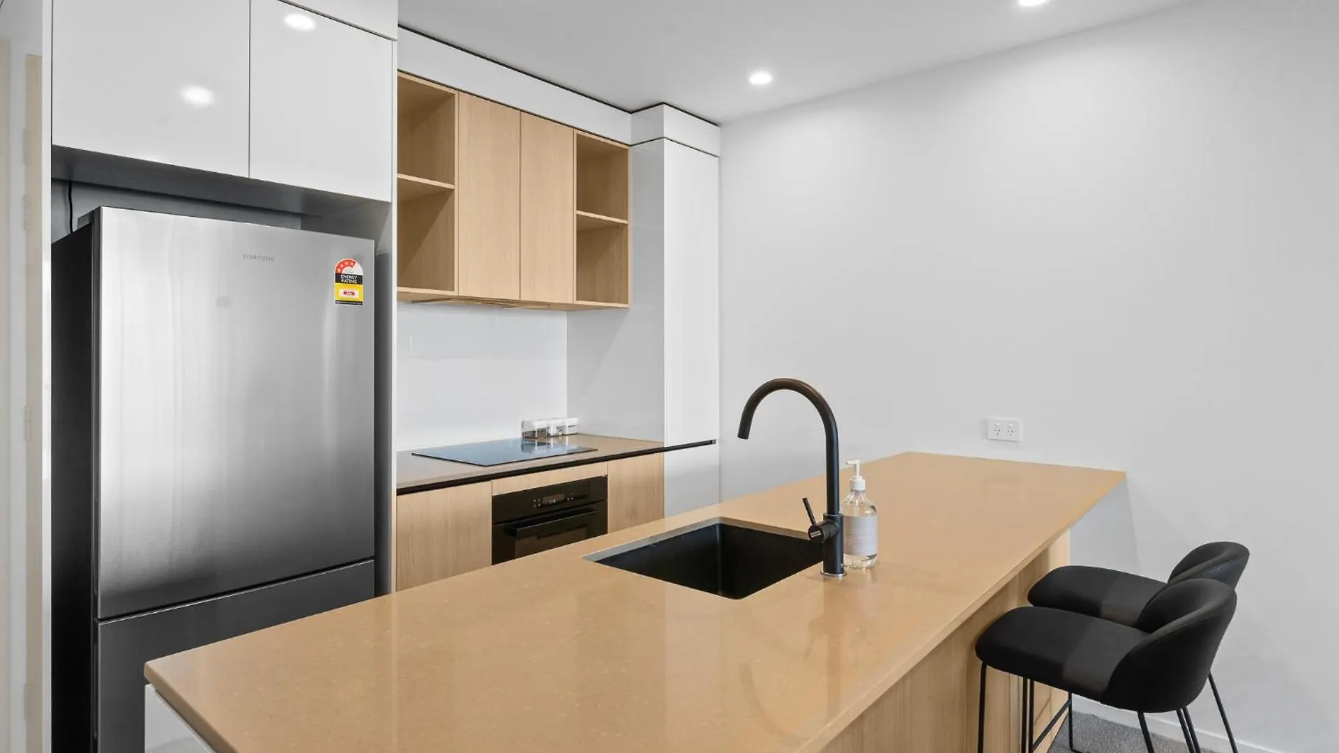 Apartment Immaculate Burleigh At Sandbar Burleigh Heads