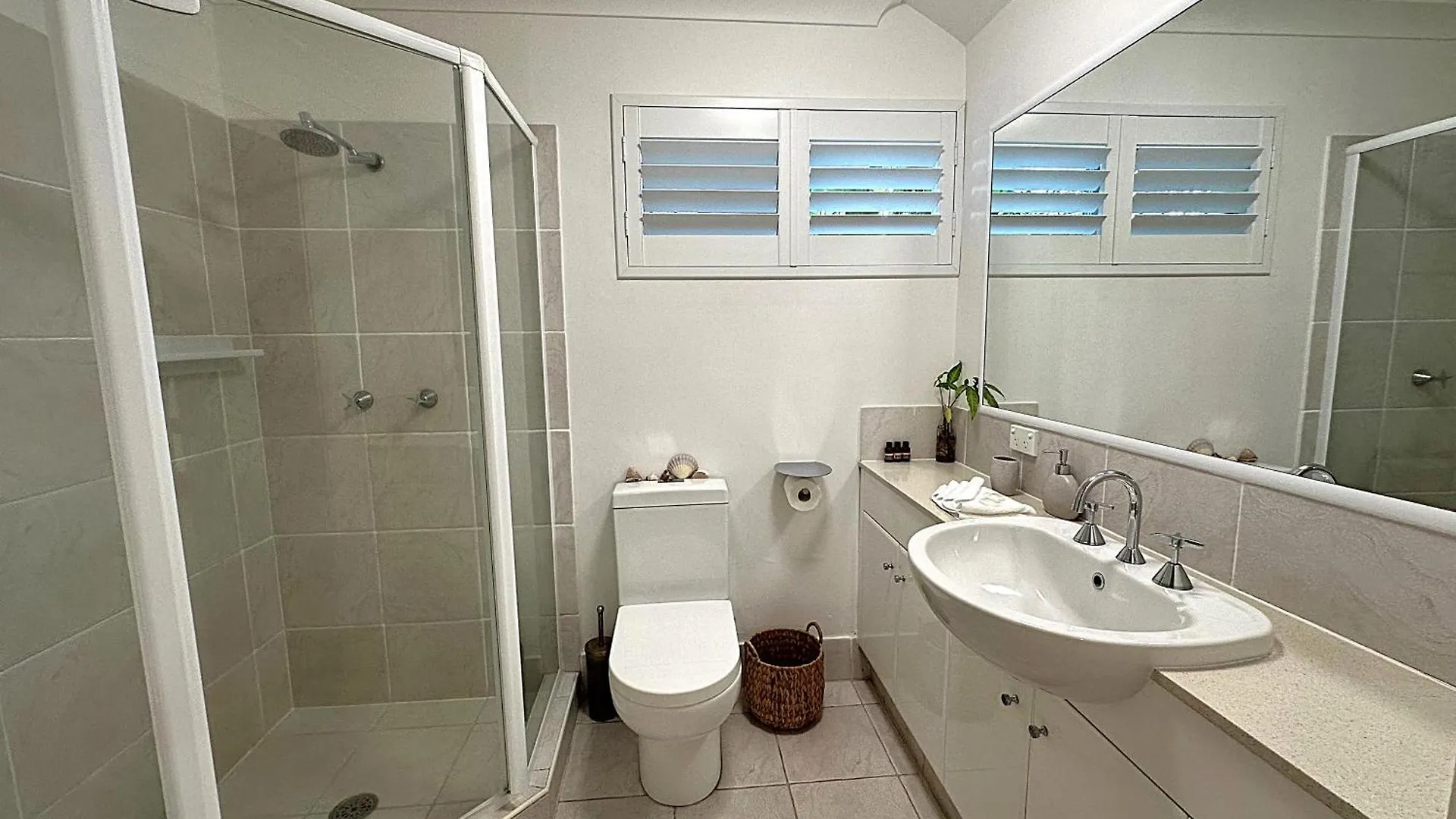 Castaway In Tugun *