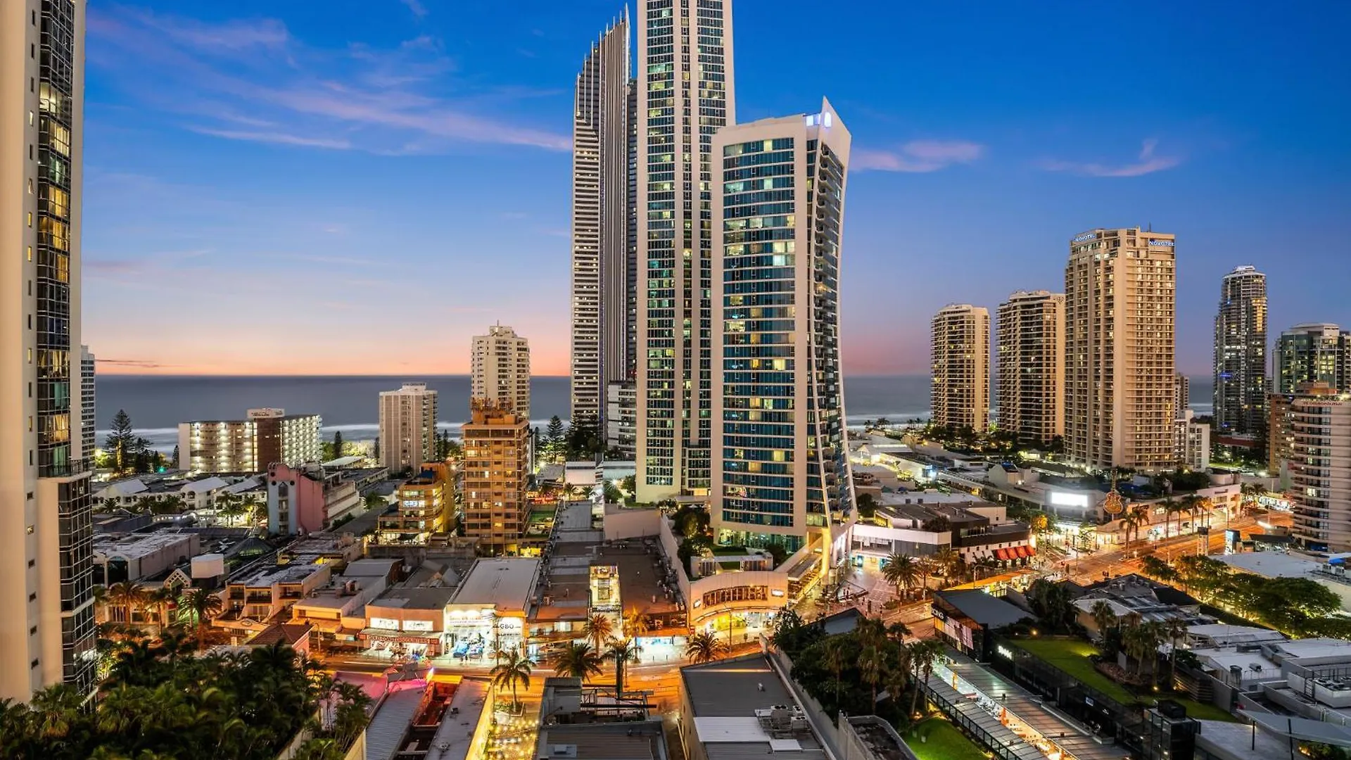 Surfers Paradise Retreat Stunning Views 2-br Haven Gold Coast