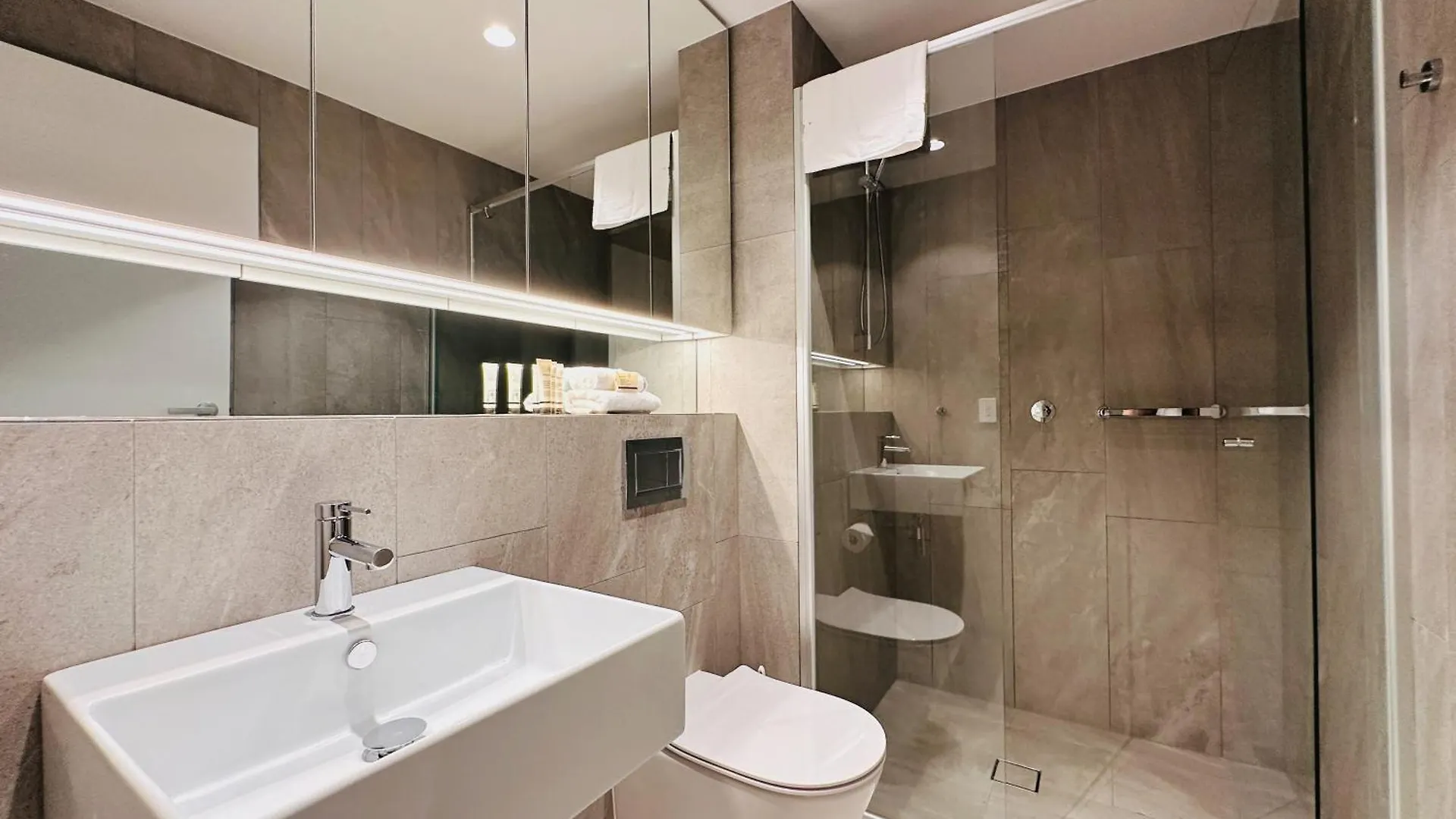 Apartment Luxe Living With Ocean View 3 Beds Parking