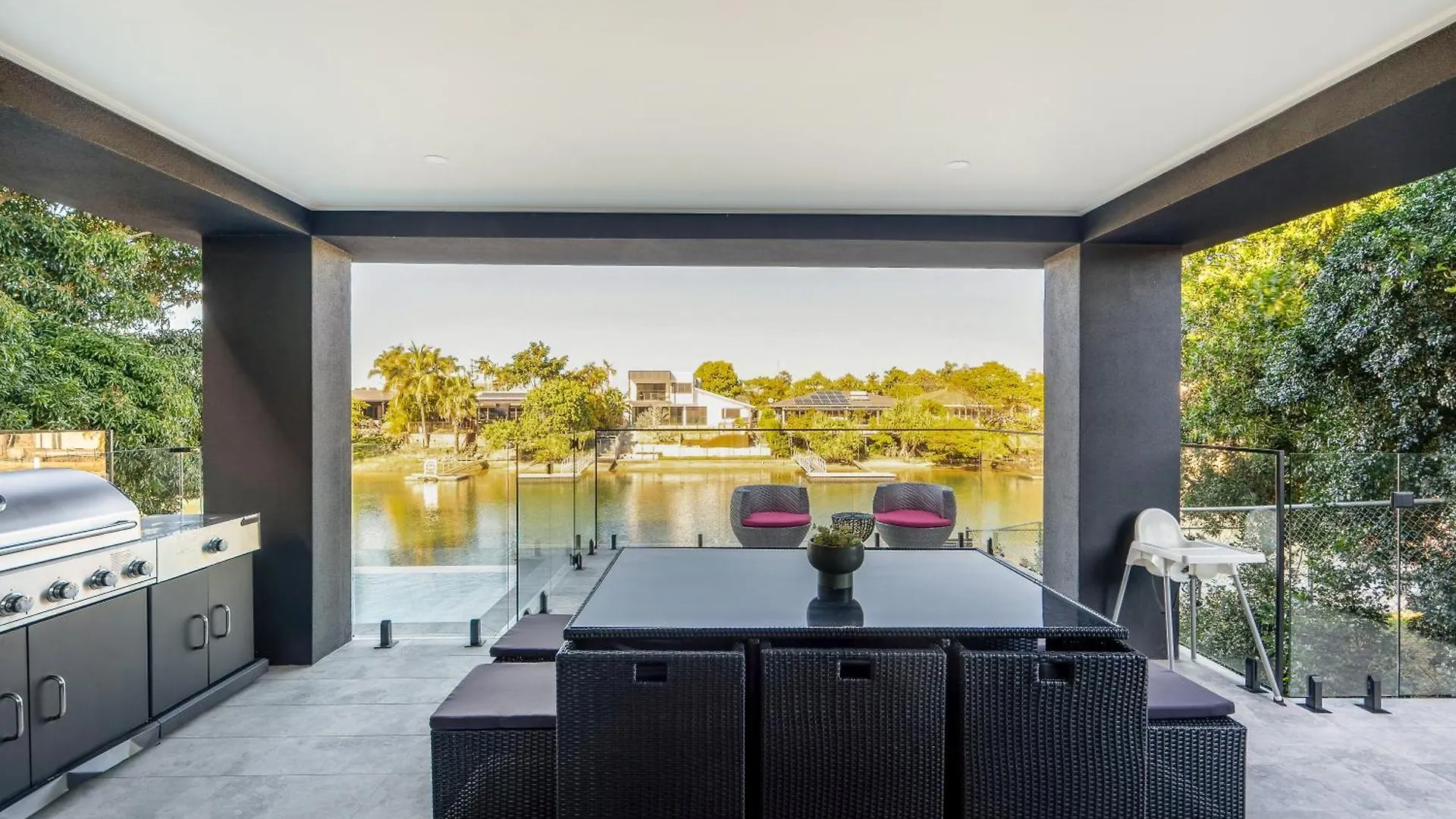 Villa Brand New Modern 8 Bedroom In City Centre - Heated Modern Infinity Pool Gold Coast