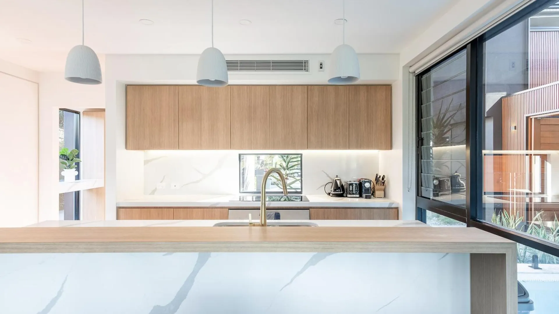 Villa Brand New Modern 8 Bedroom In City Centre - Heated Modern Infinity Pool *
