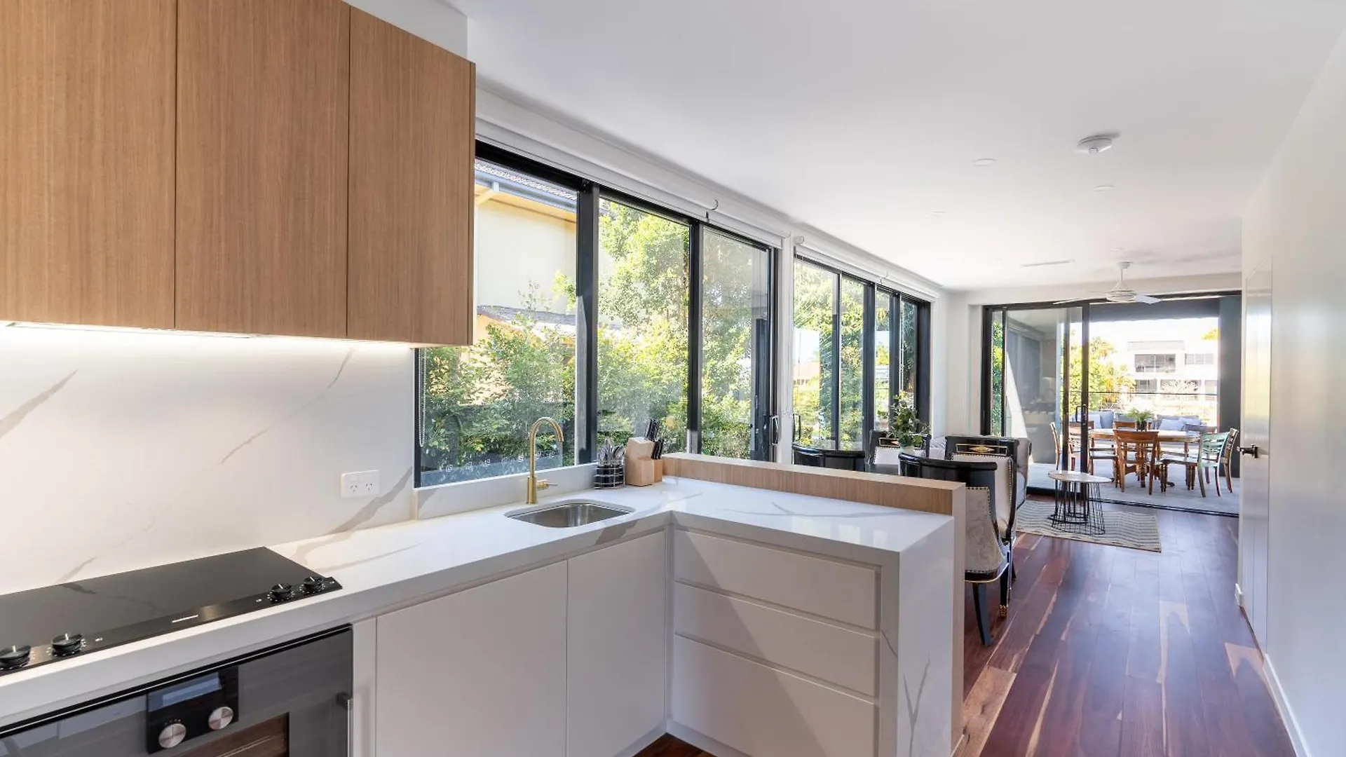 Brand New Modern 8 Bedroom In City Centre - Heated Modern Infinity Pool Villa