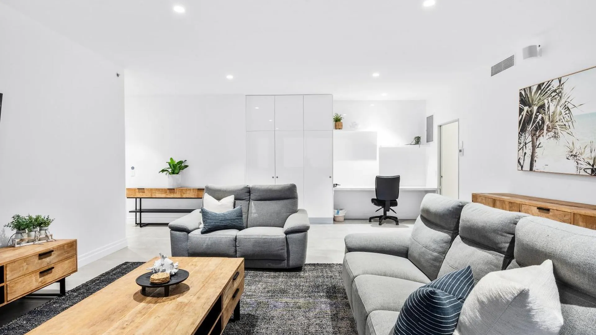 Ocean View Sub Penthouses - Circle On Cavill - Self Contained & Privately Managed غولد كوست