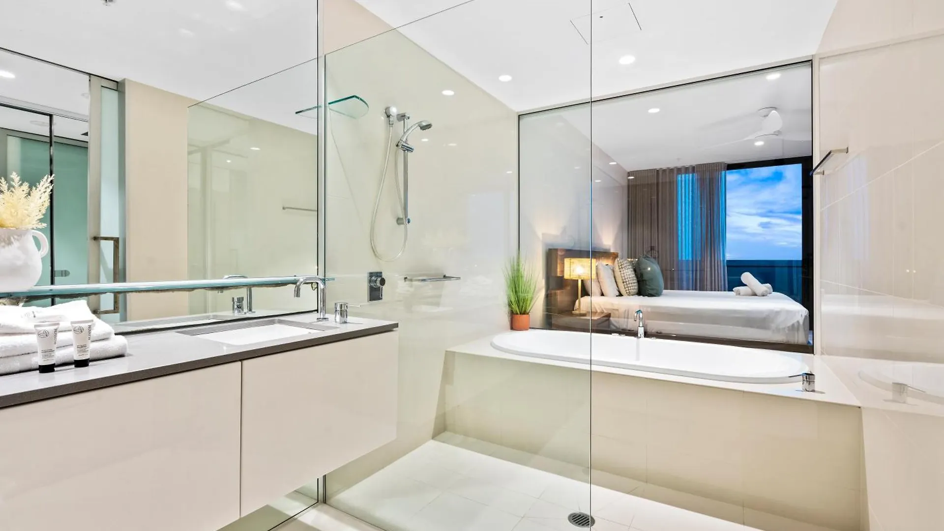 Ocean View Sub Penthouses - Circle On Cavill - Self Contained & Privately Managed * غولد كوست