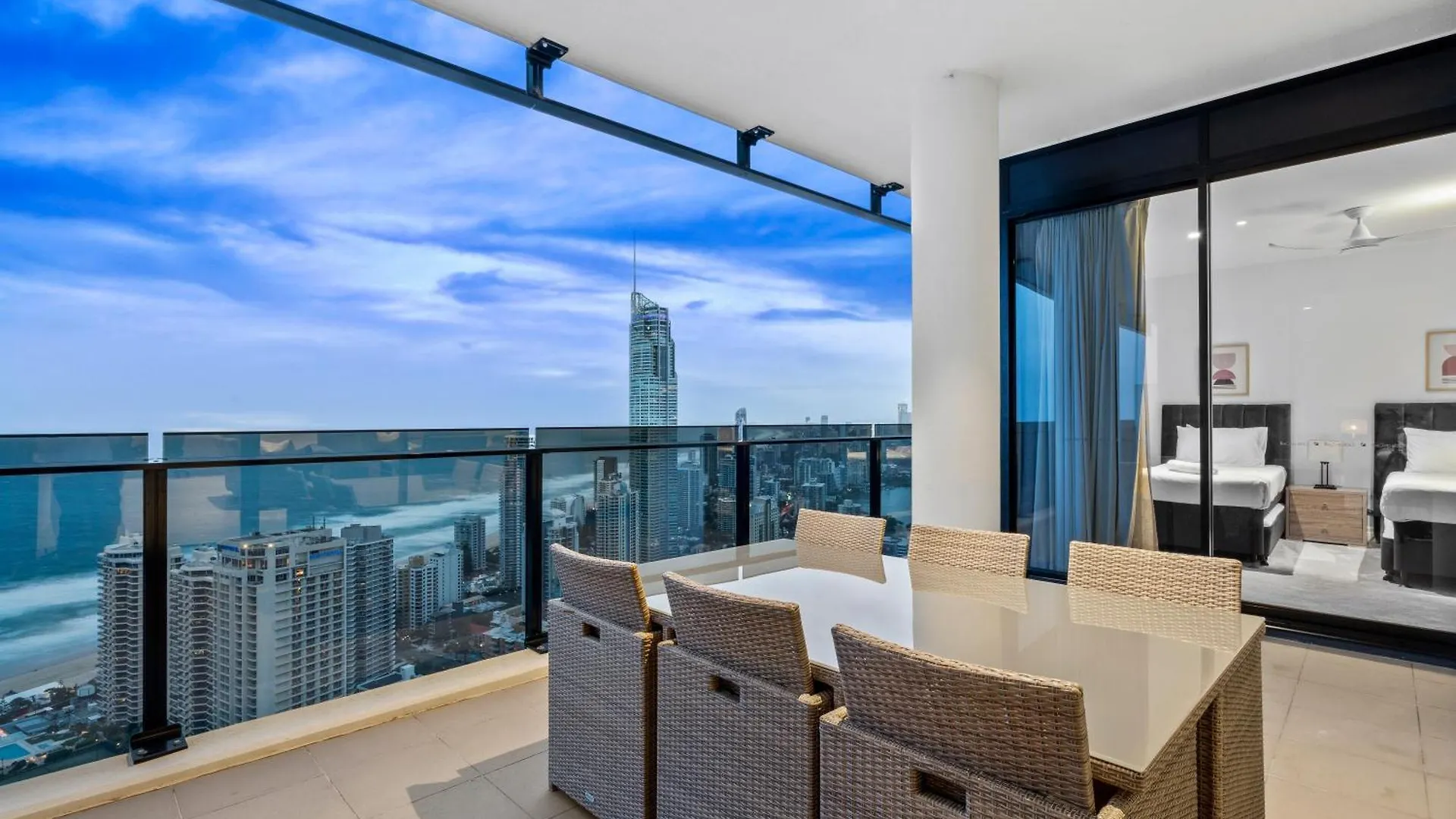 Ocean View Sub Penthouses - Circle On Cavill - Self Contained & Privately Managed