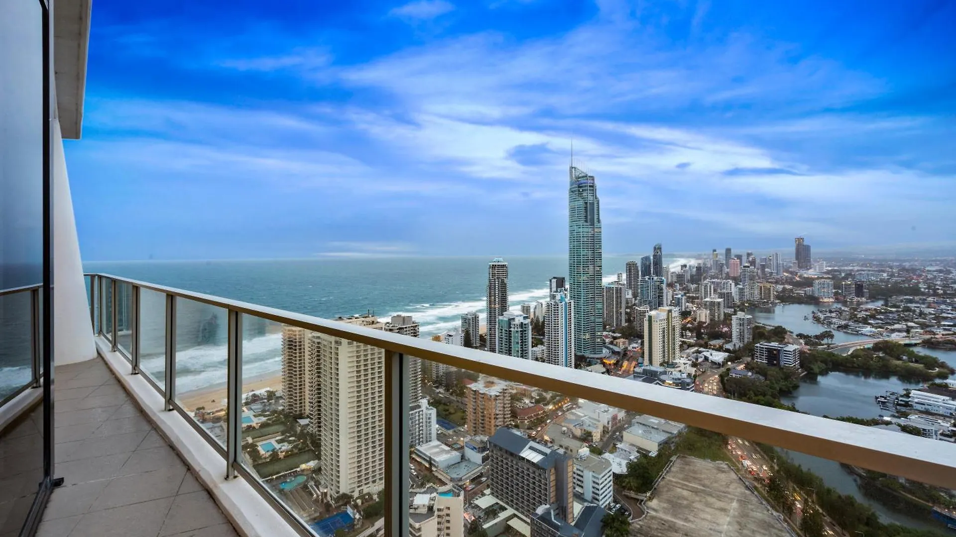 شقة Ocean View Sub Penthouses - Circle On Cavill - Self Contained & Privately Managed