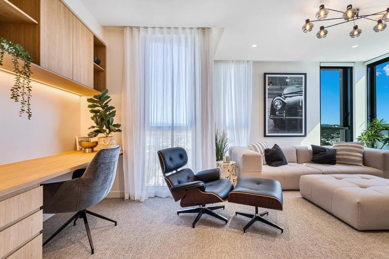 Panoramic Penthouse Views 黄金海岸