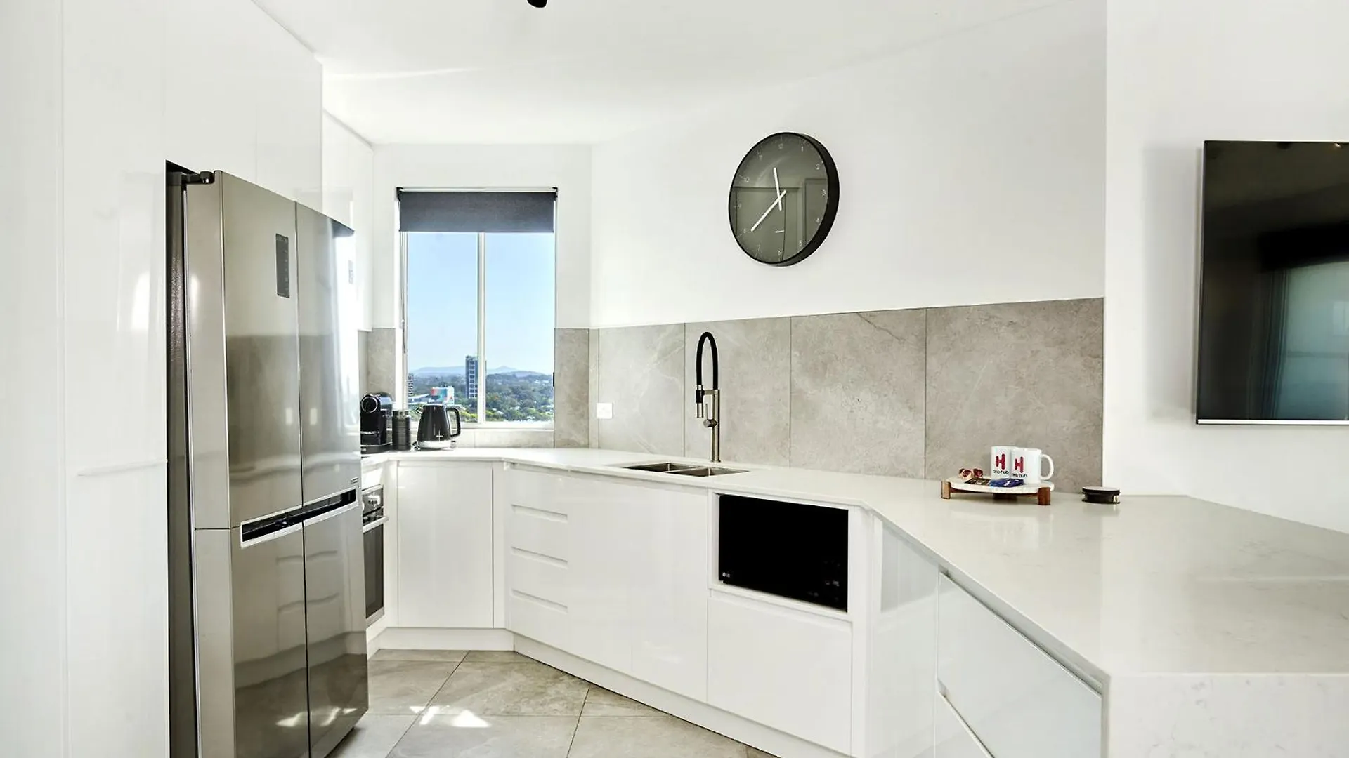 Amazing Views Surfers Paradise 2 Bedroom Unit Close To Everything
