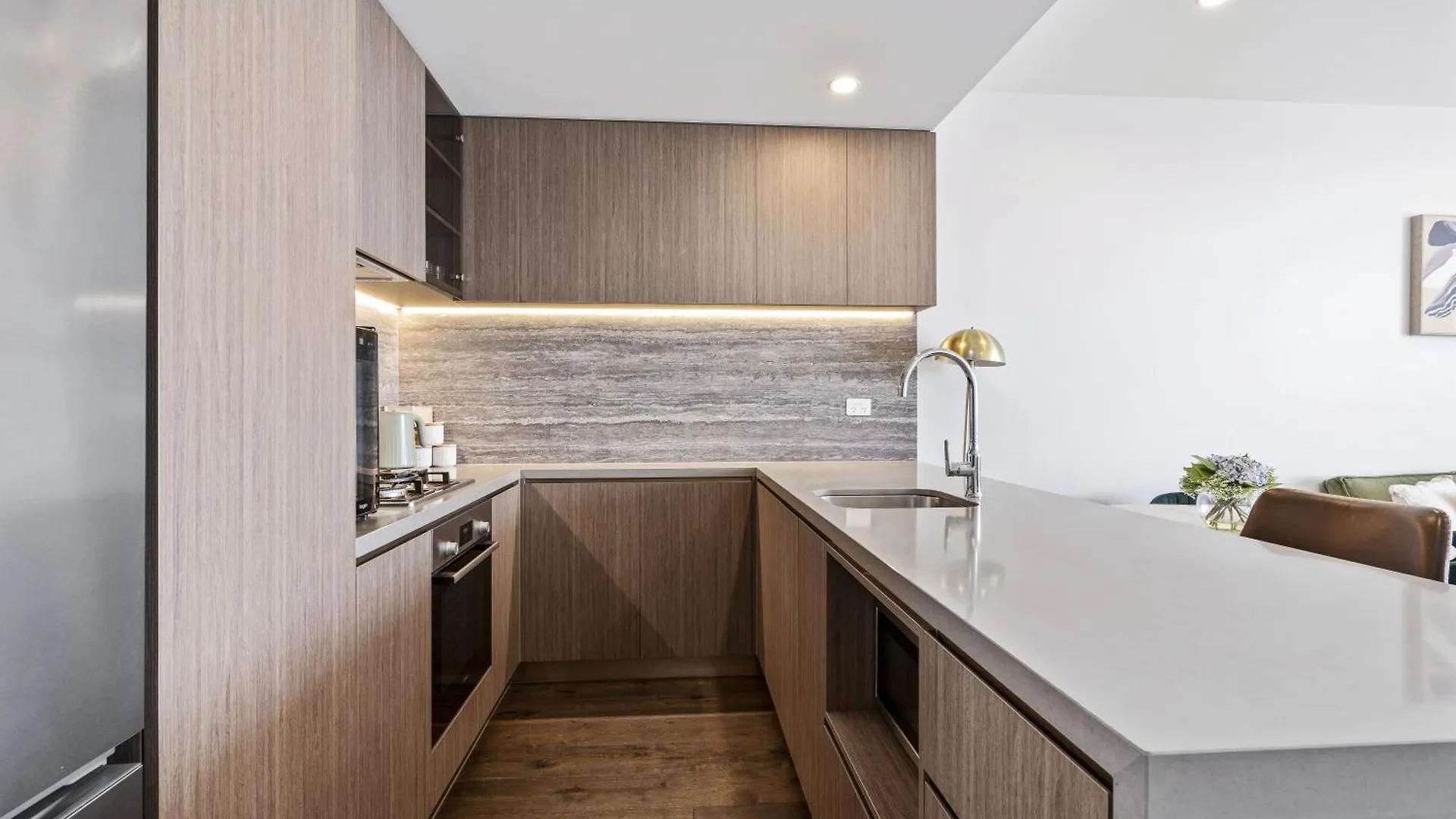 Apartment 2 Bedroom 1 Bathroom Private At Casino - Paid Parking Only