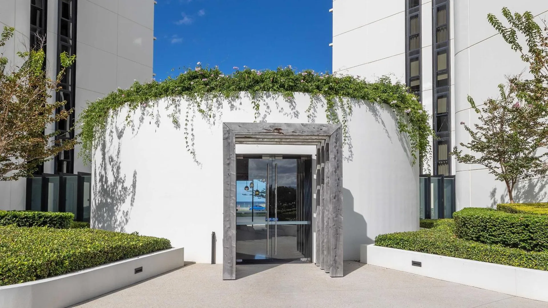 Luxe Oceanview In Palm Apartment *
