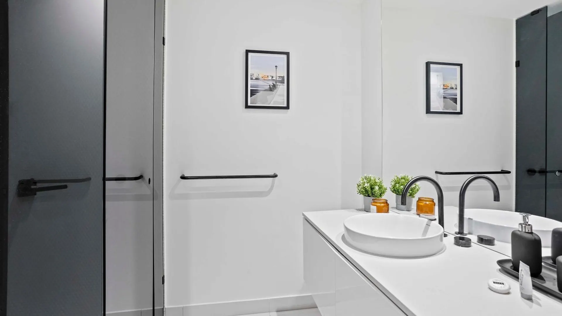 Luxe Oceanview In Palm Apartment *