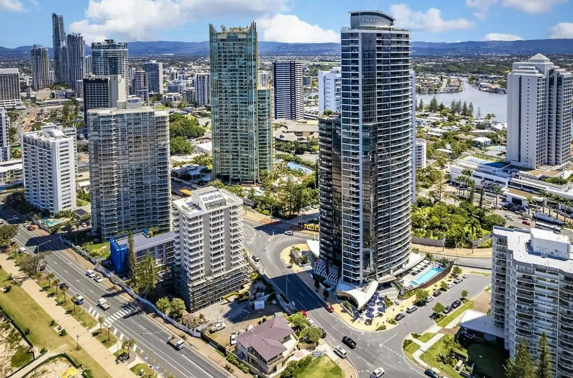 Premium Oceanfront Unit At Rhapsody Surfers Paradise *