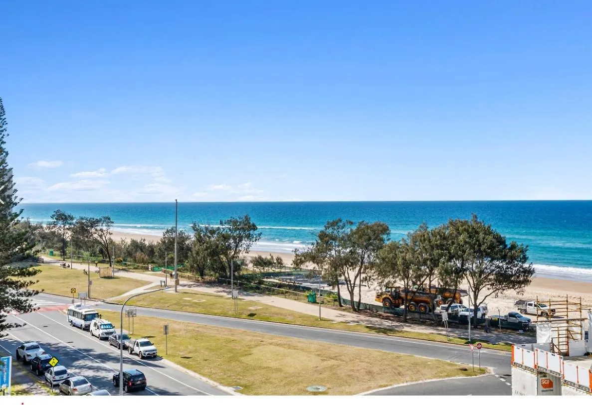 Premium Oceanfront Unit At Rhapsody Surfers Paradise